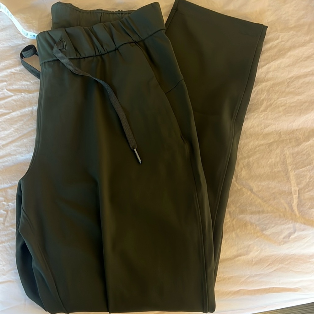On the fly olive pants